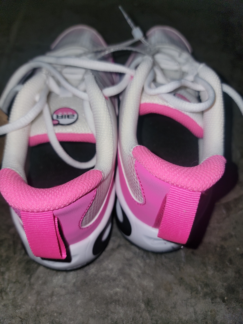 Girls Shoes - Nike **BRAND NEW** - Picture 3 of 4